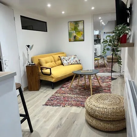 Apartamento Vue Exceptionnelle & Terrasse Au Calme -studio Independant - Gorges Du Allier Chanteuges
